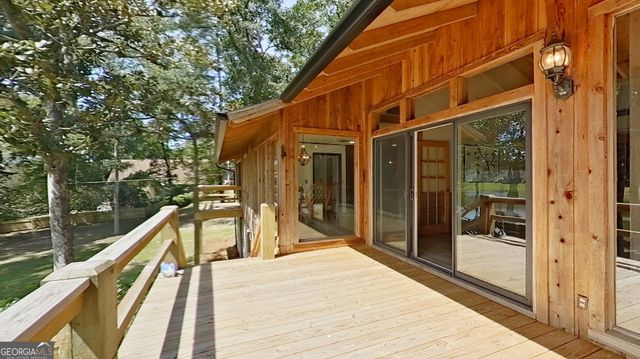 289 Lake Trace Drive, Thomasville, GA 31757