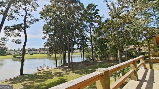 289 Lake Trace Drive, Thomasville, GA 31757