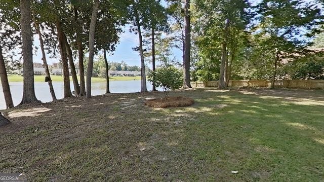 289 Lake Trace Drive, Thomasville, GA 31757