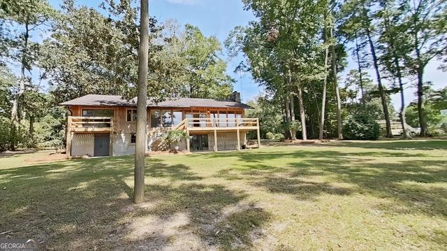 289 Lake Trace Drive, Thomasville, GA 31757