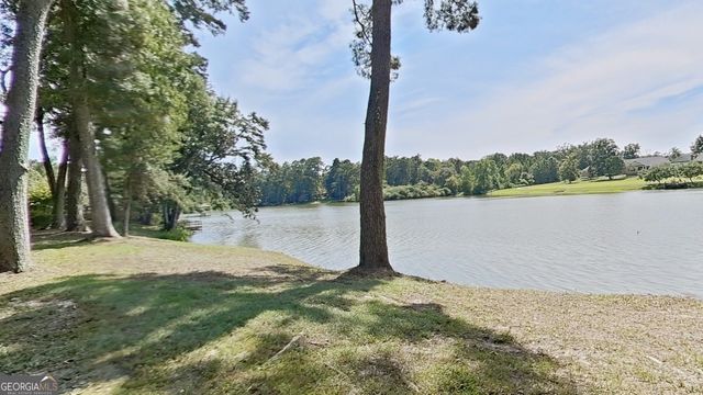 289 Lake Trace Drive, Thomasville, GA 31757