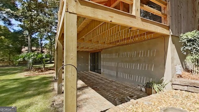 289 Lake Trace Drive, Thomasville, GA 31757