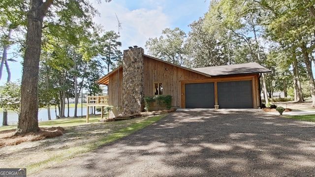 289 Lake Trace Drive, Thomasville, GA 31757