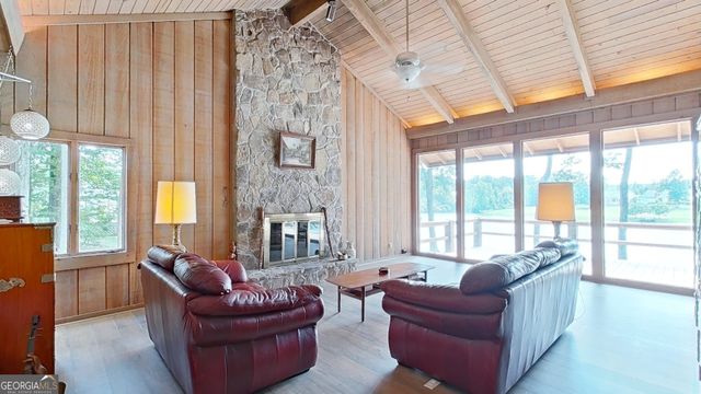 289 Lake Trace Drive, Thomasville, GA 31757