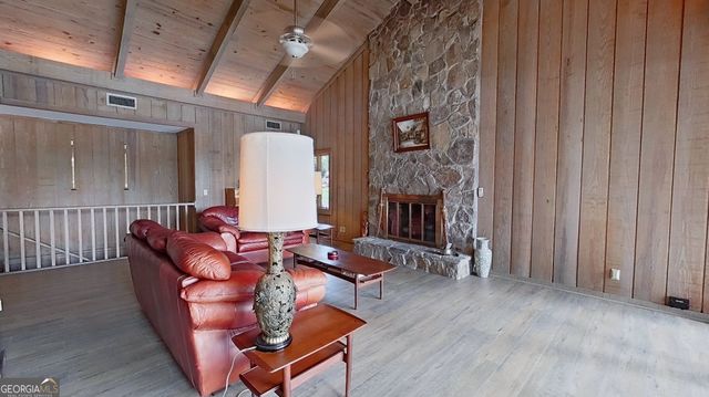 289 Lake Trace Drive, Thomasville, GA 31757