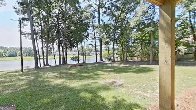 289 Lake Trace Drive, Thomasville, GA 31757