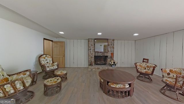 289 Lake Trace Drive, Thomasville, GA 31757