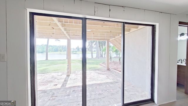 289 Lake Trace Drive, Thomasville, GA 31757