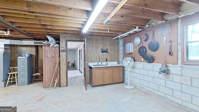 289 Lake Trace Drive, Thomasville, GA 31757