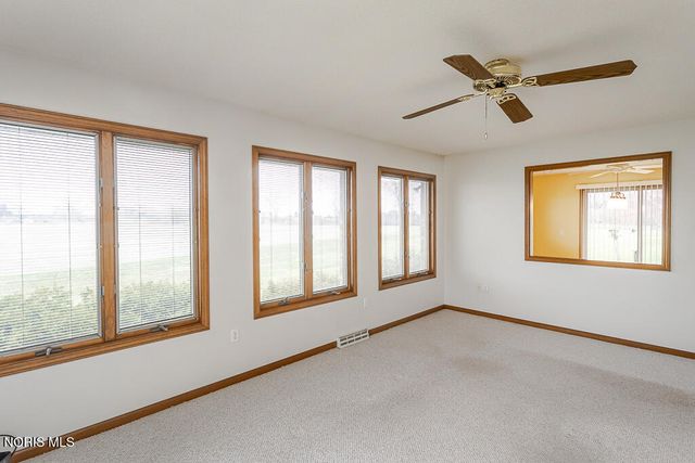 1347 Oaktree Court, Oregon, OH 43616