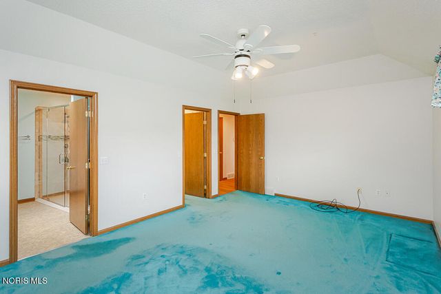 1347 Oaktree Court, Oregon, OH 43616