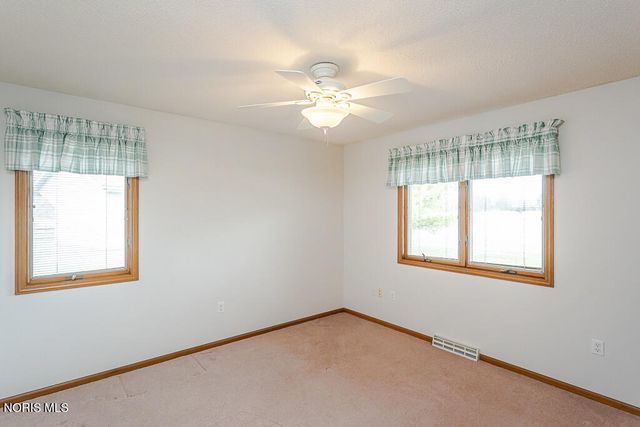 1347 Oaktree Court, Oregon, OH 43616