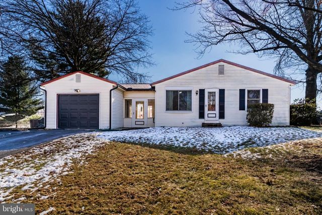 1434 YORKTOWNE, Mechanicsburg, PA 17050