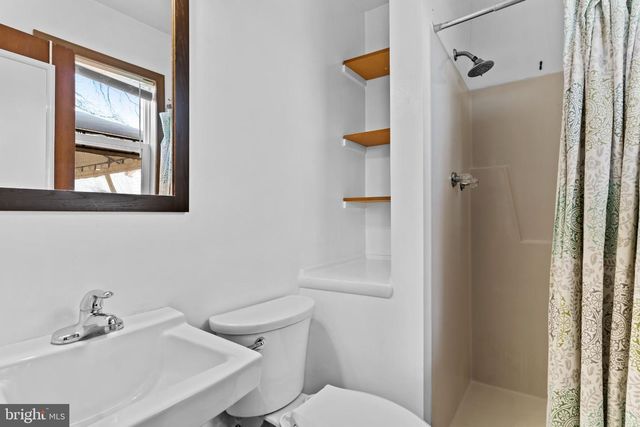 1434 YORKTOWNE, Mechanicsburg, PA 17050