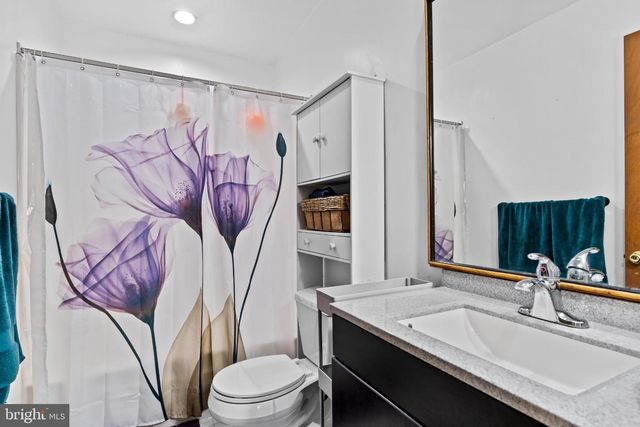 1434 YORKTOWNE, Mechanicsburg, PA 17050