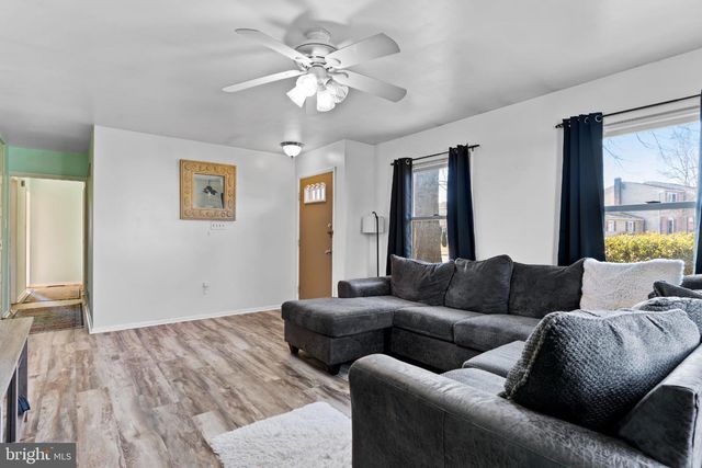 1434 YORKTOWNE, Mechanicsburg, PA 17050