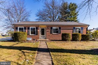 1434 YORKTOWNE, Mechanicsburg, PA 17050