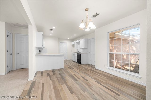 515 Loop West, Roland, OK 74954