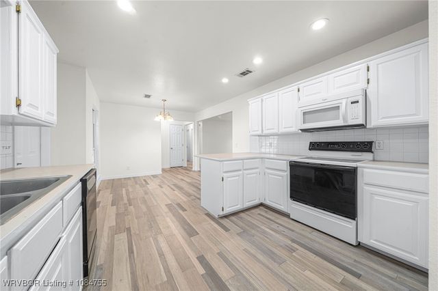 515 Loop West, Roland, OK 74954