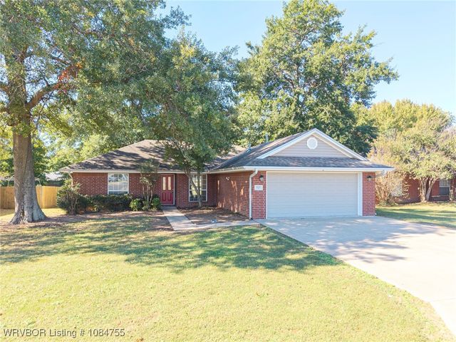 515 Loop West, Roland, OK 74954