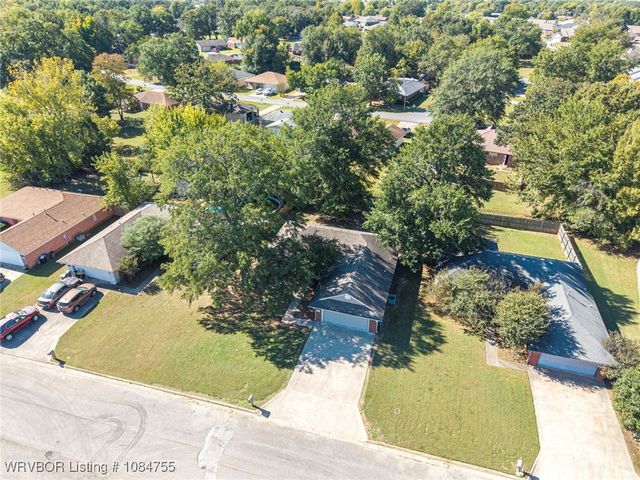 515 Loop West, Roland, OK 74954