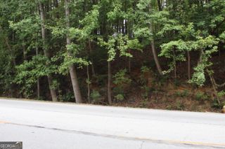 425 N Deshong Road, Stone Mountain, GA 30087