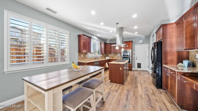 5148 Komatite Court, Sparks, NV 89436