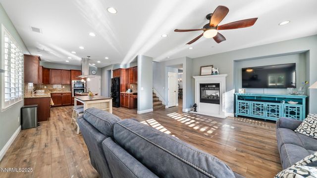 5148 Komatite Court, Sparks, NV 89436