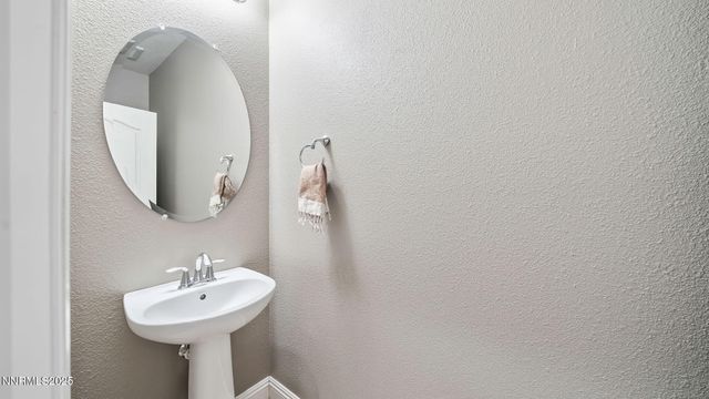 5148 Komatite Court, Sparks, NV 89436