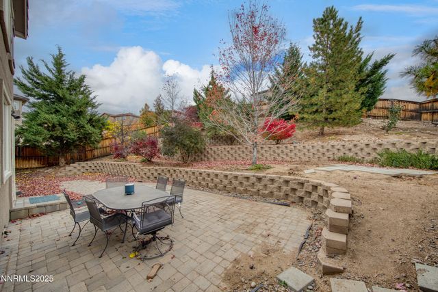 5148 Komatite Court, Sparks, NV 89436