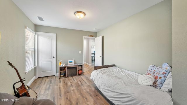 5148 Komatite Court, Sparks, NV 89436