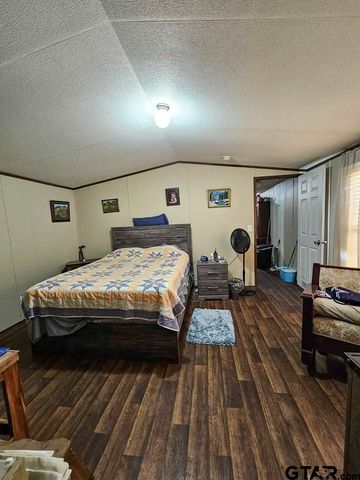 301 An County Rd 1370, Palestine, TX 75801