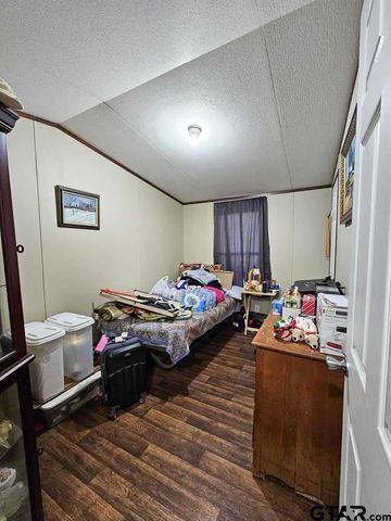 301 An County Rd 1370, Palestine, TX 75801