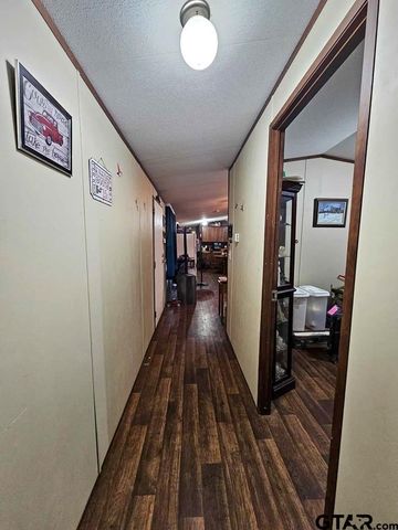 301 An County Rd 1370, Palestine, TX 75801