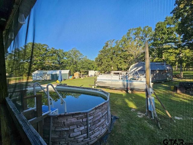 301 An County Rd 1370, Palestine, TX 75801