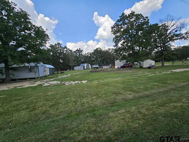 301 An County Rd 1370, Palestine, TX 75801