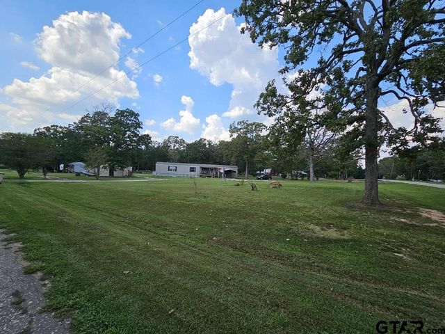 301 An County Rd 1370, Palestine, TX 75801