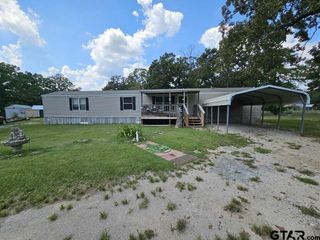 301 An County Rd 1370, Palestine, TX 75801