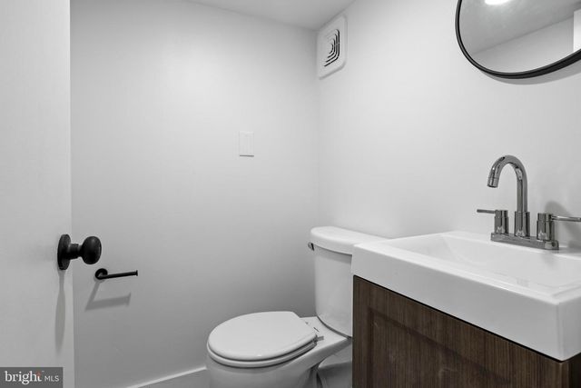 109 S WELLS AVE, Glenolden, PA 19036