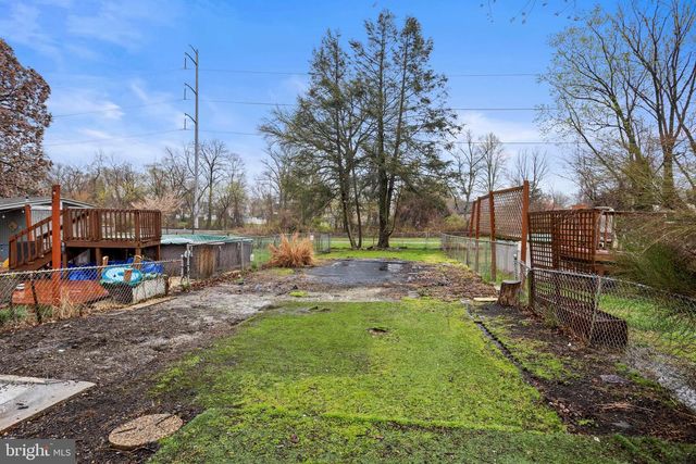 109 S WELLS AVE, Glenolden, PA 19036