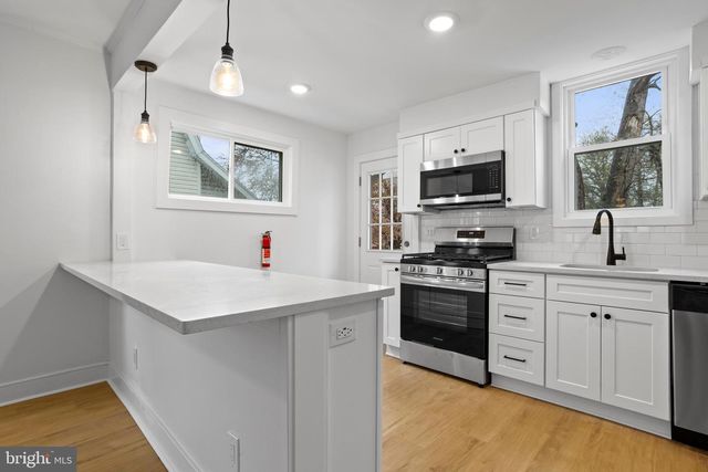 109 S WELLS AVE, Glenolden, PA 19036