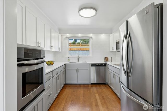 17154 NE 5th Street, Bellevue, WA 98008