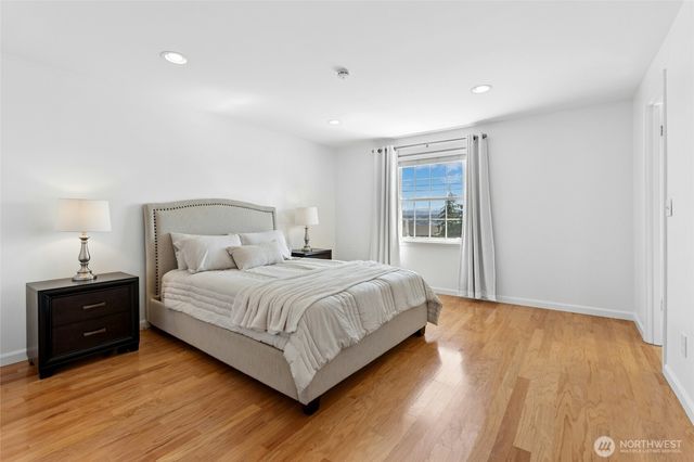 17154 NE 5th Street, Bellevue, WA 98008