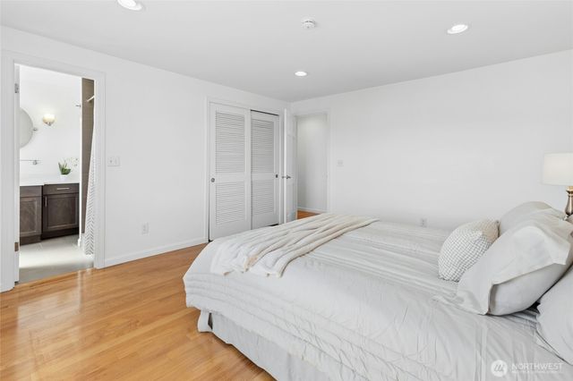 17154 NE 5th Street, Bellevue, WA 98008