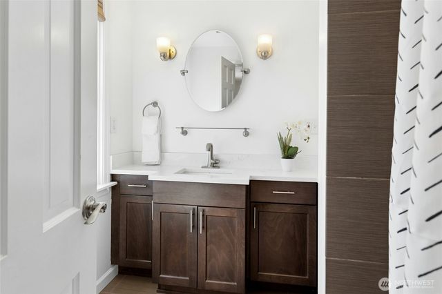 17154 NE 5th Street, Bellevue, WA 98008