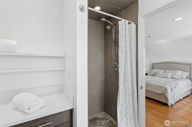 17154 NE 5th Street, Bellevue, WA 98008