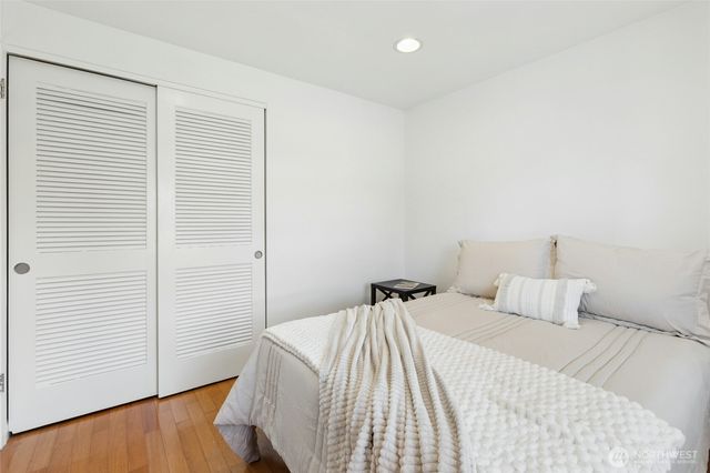 17154 NE 5th Street, Bellevue, WA 98008