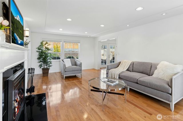 17154 NE 5th Street, Bellevue, WA 98008