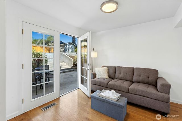 17154 NE 5th Street, Bellevue, WA 98008