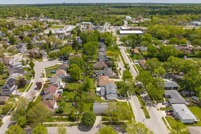 425 Lisa Lane, Streamwood, IL 60107